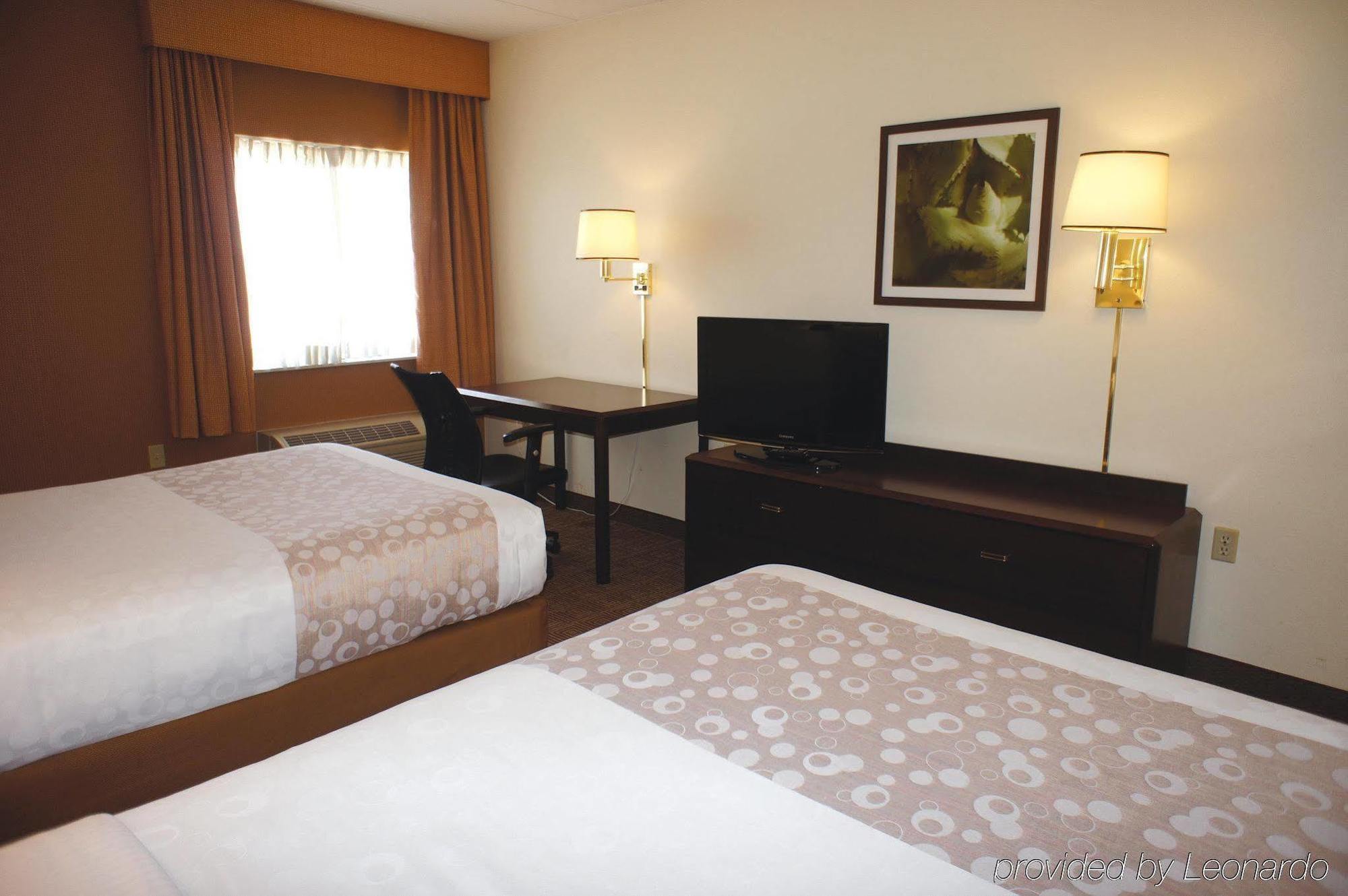 La Quinta By Wyndham Warwick Providence Airport Hotel Buitenkant foto