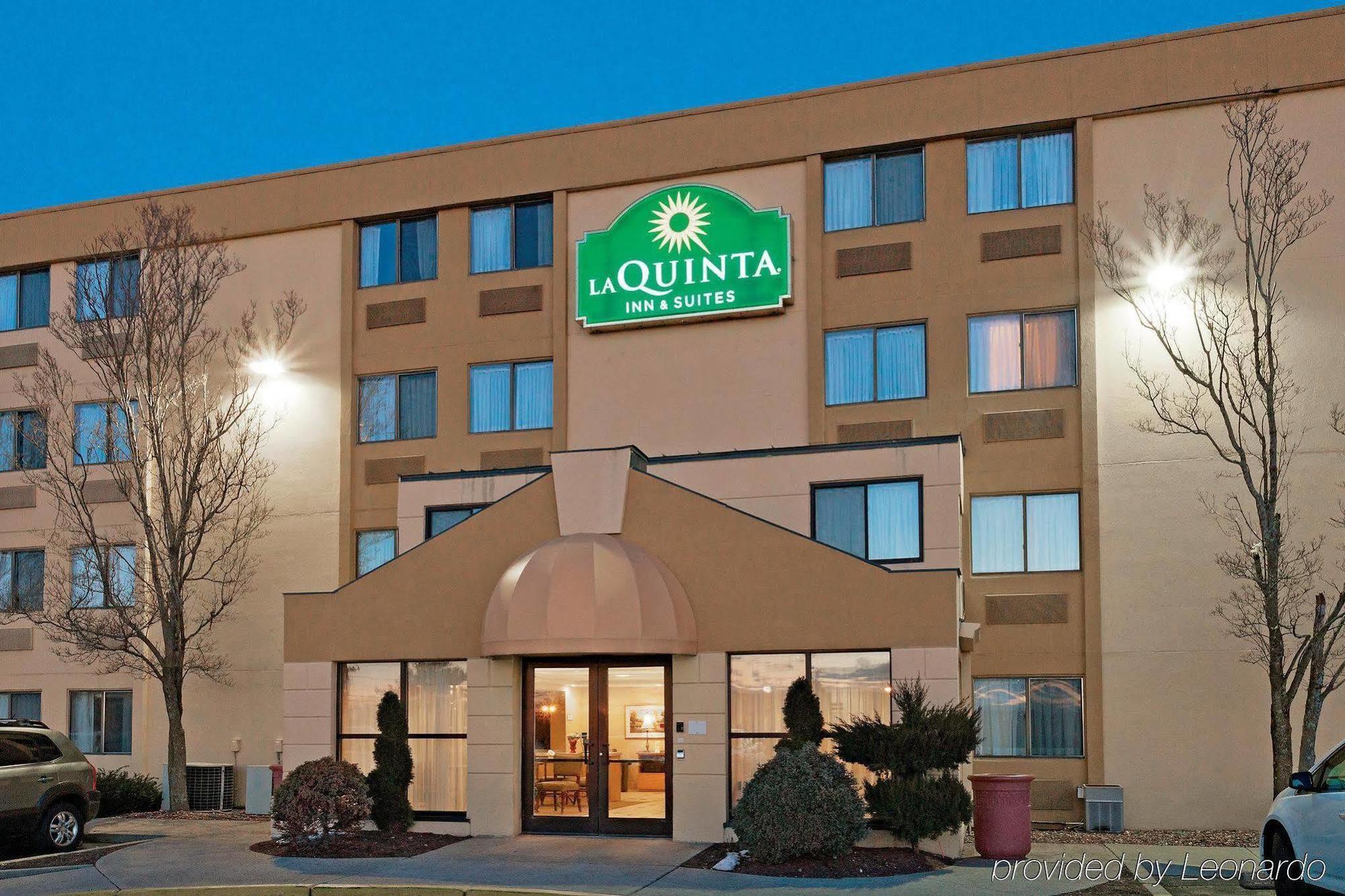 La Quinta By Wyndham Warwick Providence Airport Hotel Buitenkant foto